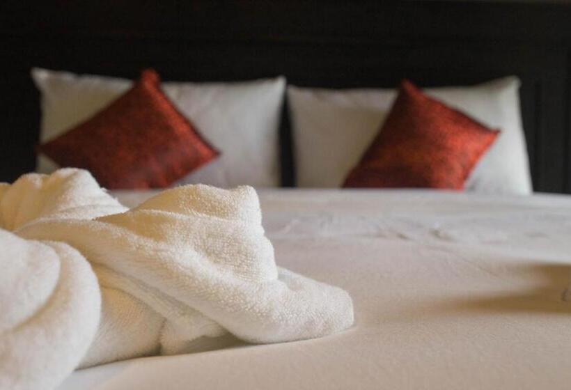 Трехместный Номер Deluxe, B Black Hotel Chonburi