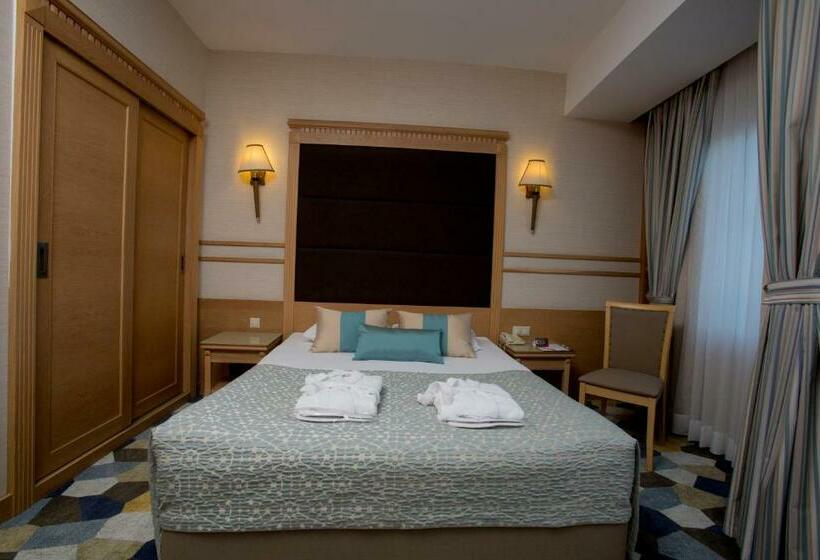 اتاق استاندارد با چشم‌انداز دریا, Fame Residence Lara & Spa