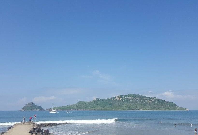 اتاق استاندارد, Las Flores Beach Resort