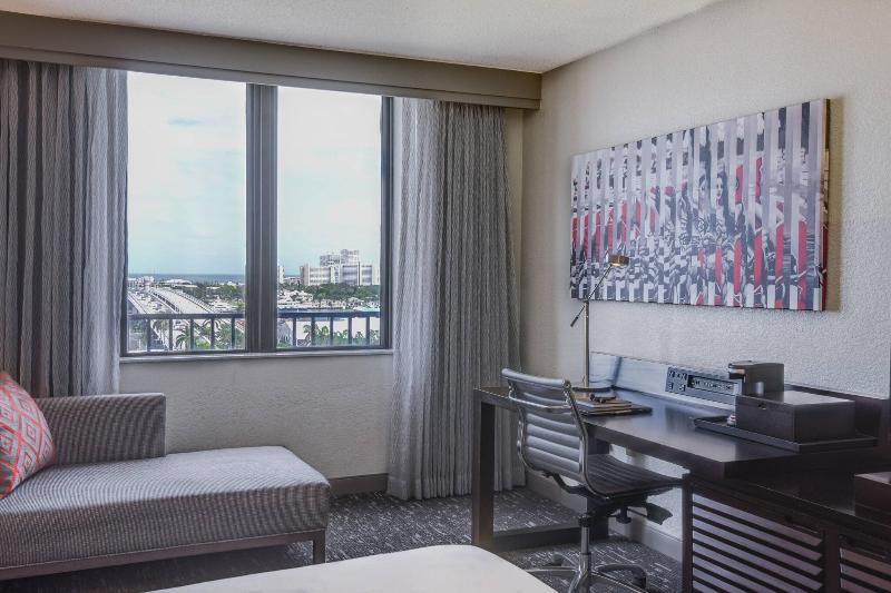 クラブルーム, Renaissance Fort Lauderdale Cruise Port