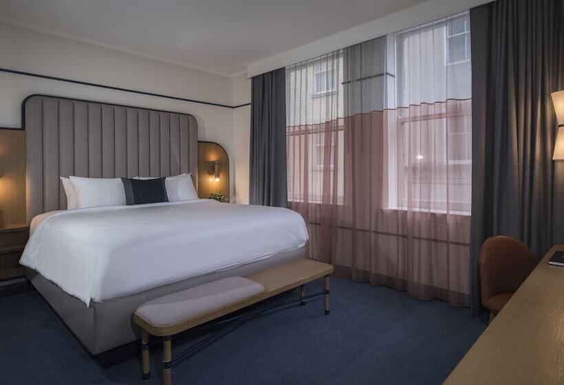 Camera Standard, Hu Hotel Memphis