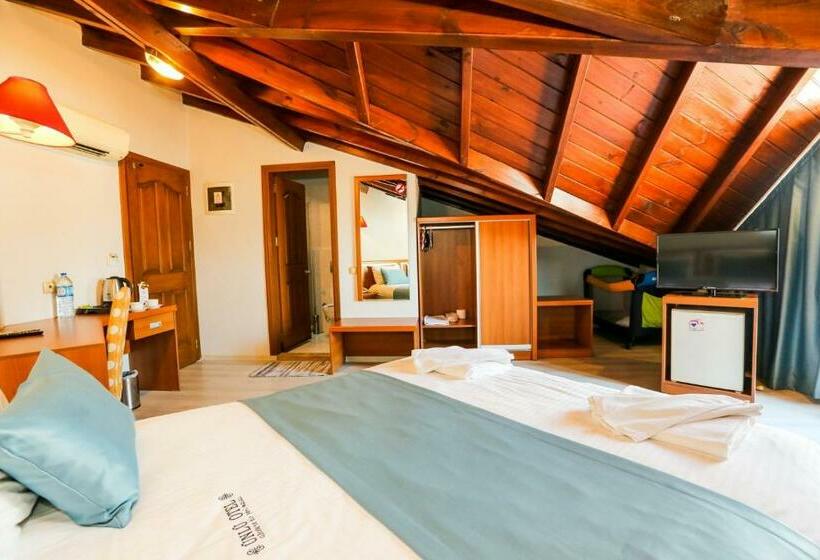 Семейный Номер Вид на Море, Gocek Unlu