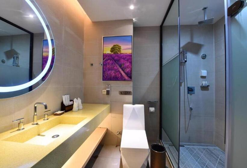 豪华房间, Lavande Hotel Huizhou High Speed Railway South Station Wanlian Square