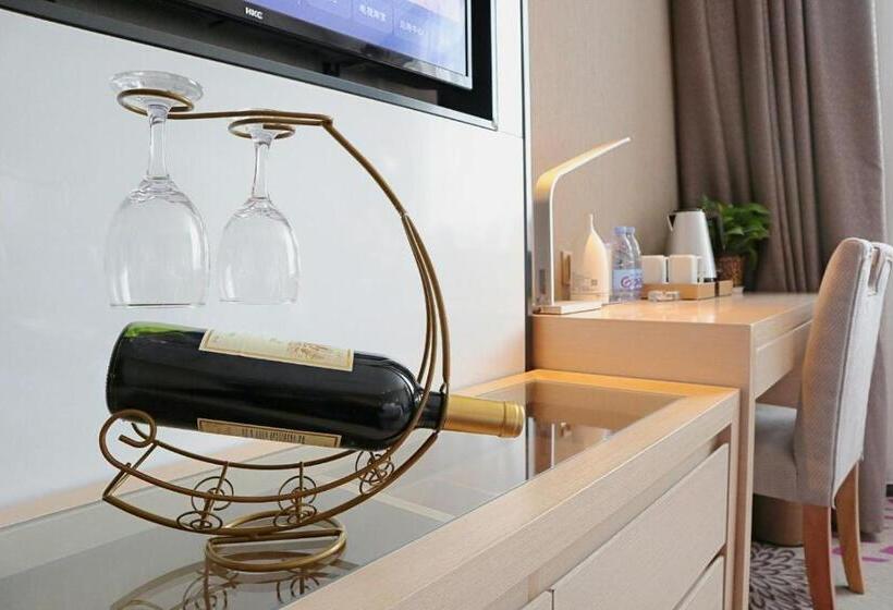 豪华套房, Lavande Hotel Huizhou High Speed Railway South Station Wanlian Square