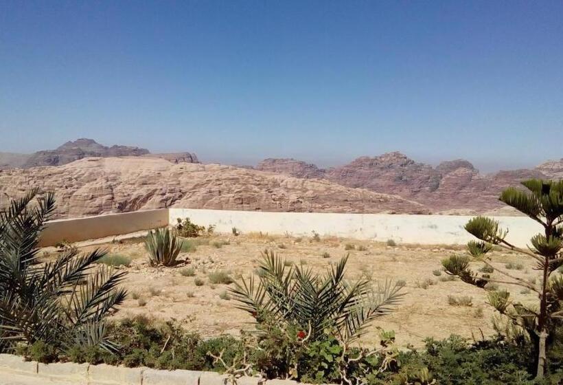 اتاق خانوادگی با چشم‌انداز کوه, B&b Petra Fig Tree Villa