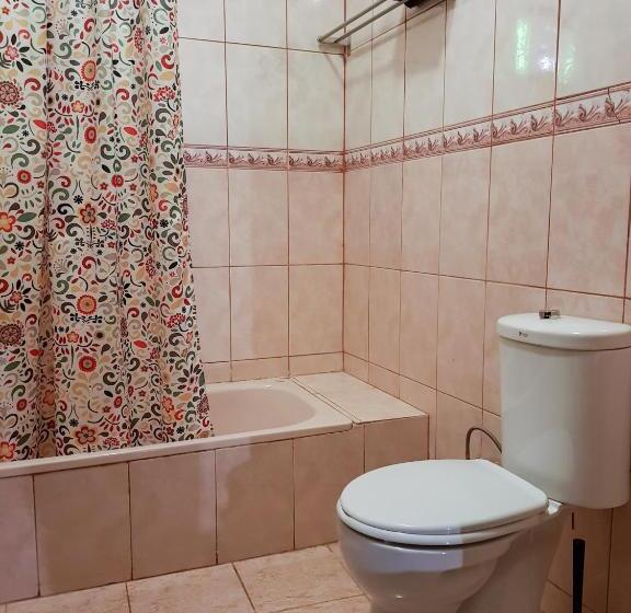 اتاق خانوادگی با چشم‌انداز کوه, B&b Petra Fig Tree Villa