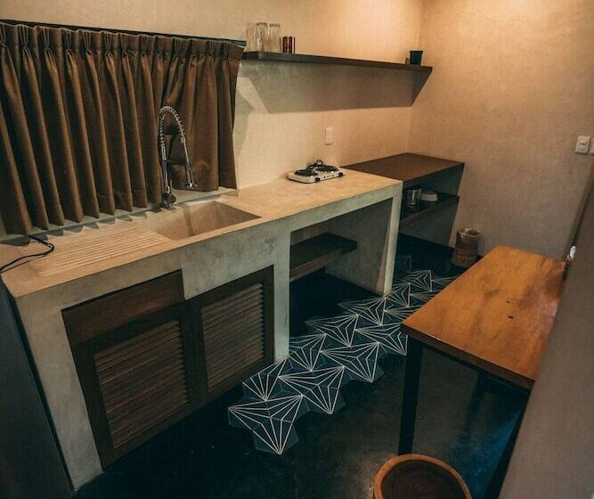 带大床的套房, Maka Hotel Boutique