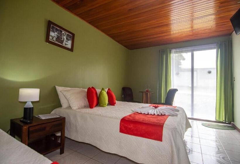 스탠다드 트리플 룸, Nafre House B&b Monteverde