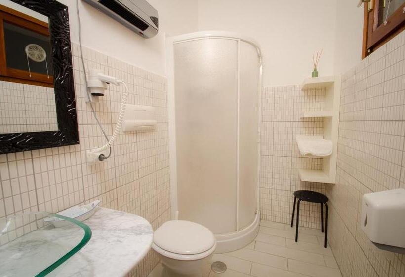 四人标准间, La Magnolia B&b
