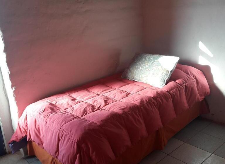 基本三人间, Casa Buenavista