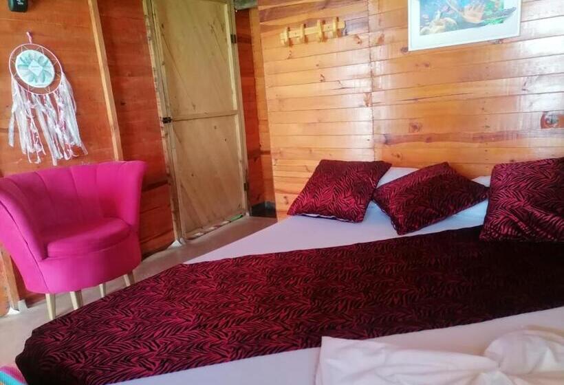 غرفة ديلوكس مطلّة علي البحر مزوَّدة بشُرفة, Posada Chikiluky Bar