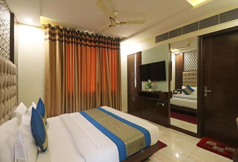 스탠다드 룸 킹사이즈 침대, Mannat International By Mannat