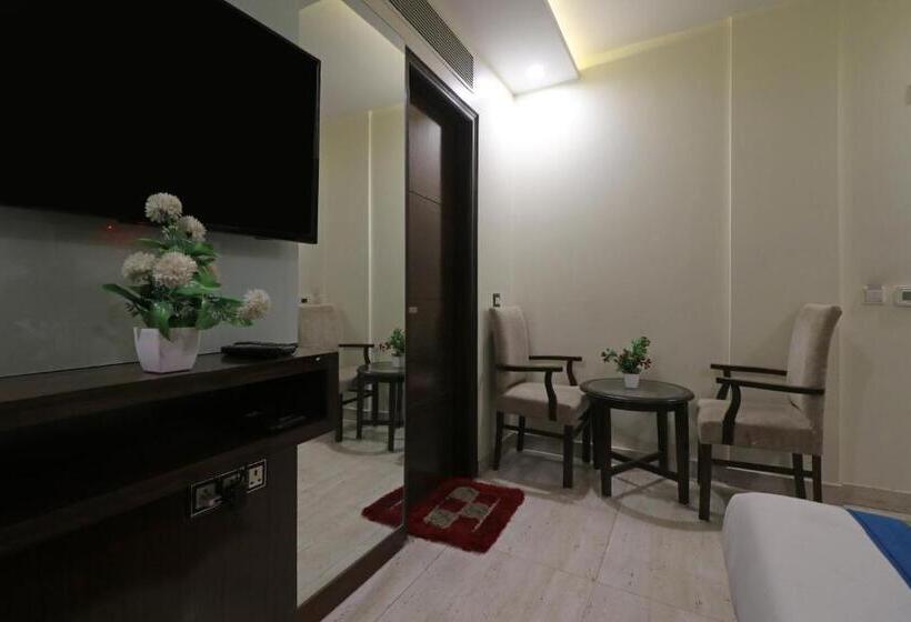 스탠다드 룸 킹사이즈 침대, Mannat International By Mannat