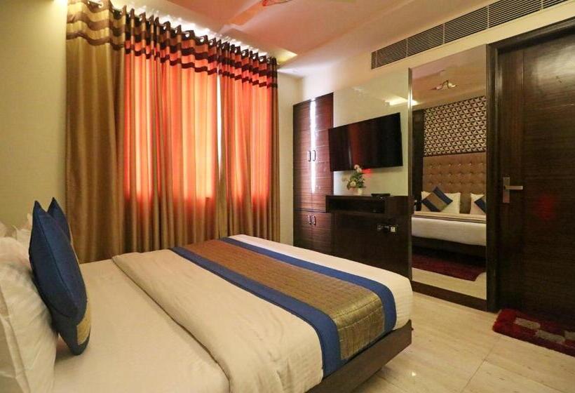 스탠다드 룸 킹사이즈 침대, Mannat International By Mannat