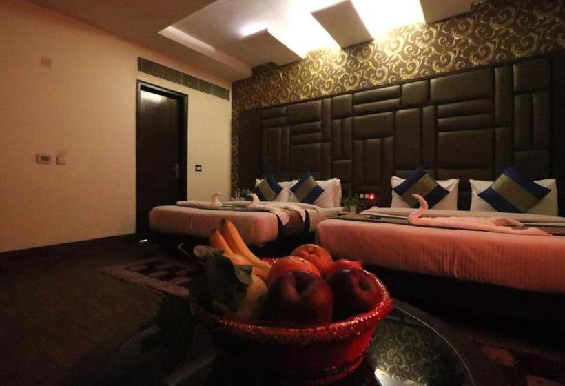 디럭스 패밀리 룸, Mannat International By Mannat