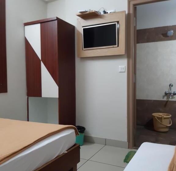 اتاق لوکس چهار تخته, Sahara Inn