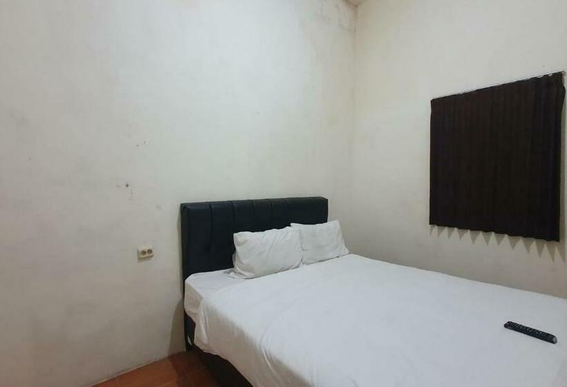 اتاق استاندارد, Reddoorz Syariah At Demasto Homestay Jember