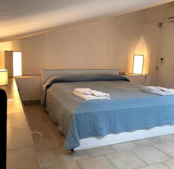 اتاق پنت هاوس, Villa Degli Aranci