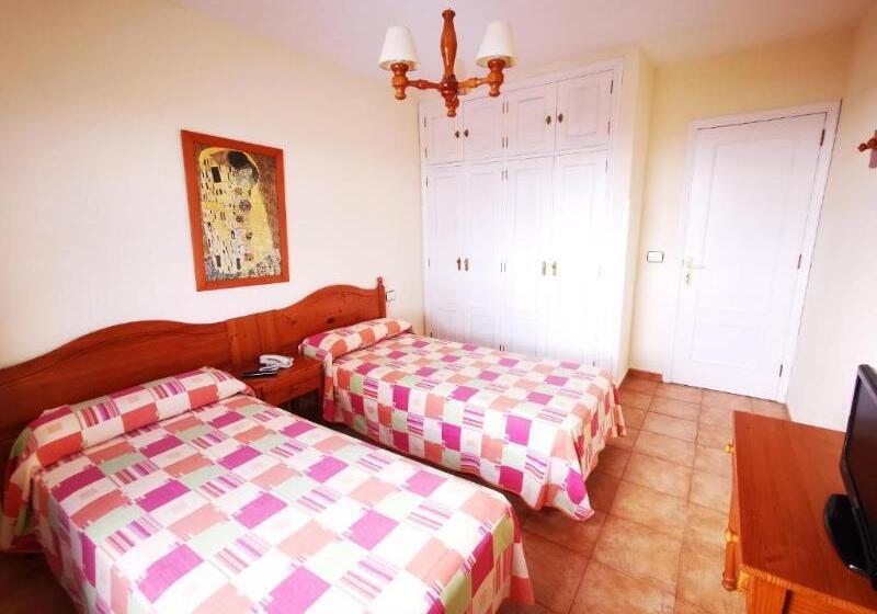 Апартаменты 1 Спальня, Apartamentos Oasis San Antonio