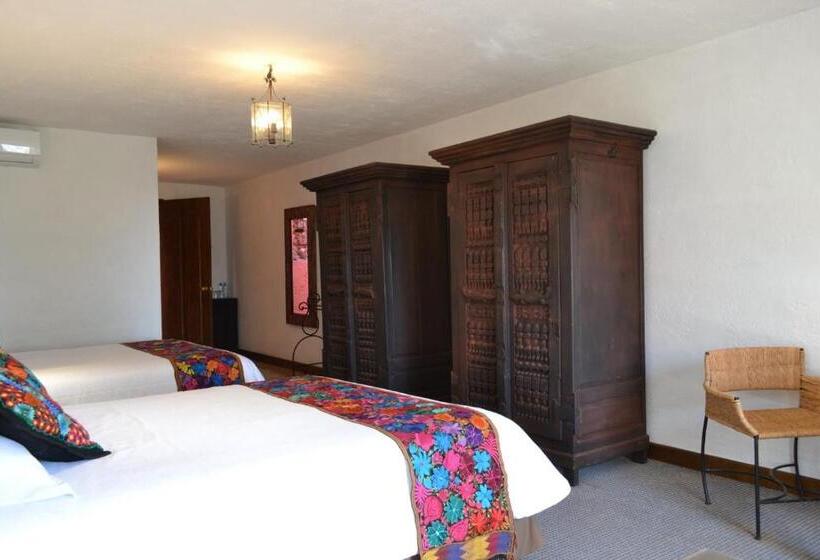 سوییت جونیور, Casa Rosada  Adults Only