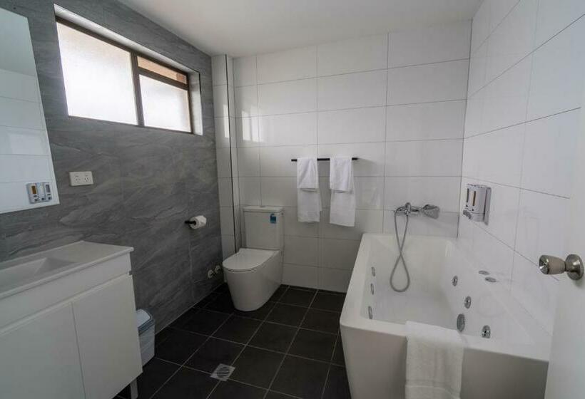 Номер Superior Кровать Кинг, Lakeside Inn Wollongong