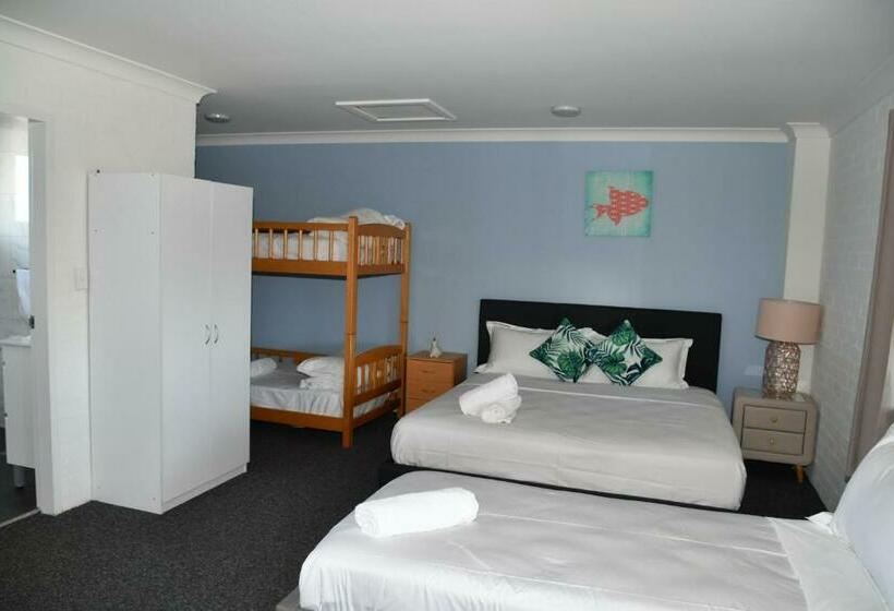 Семейный Номер с Койками, Lakeside Inn Wollongong