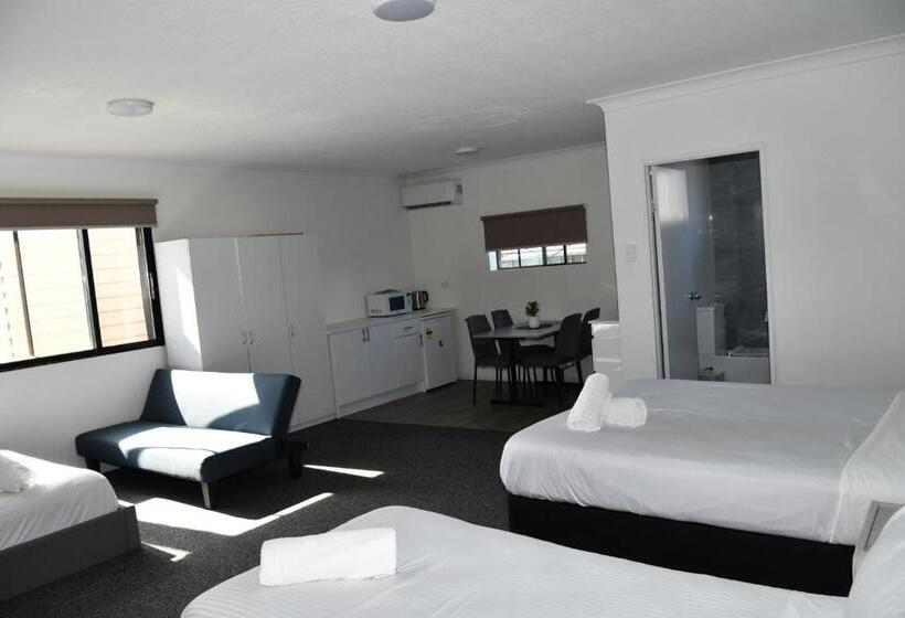 Семейный Номер, Lakeside Inn Wollongong
