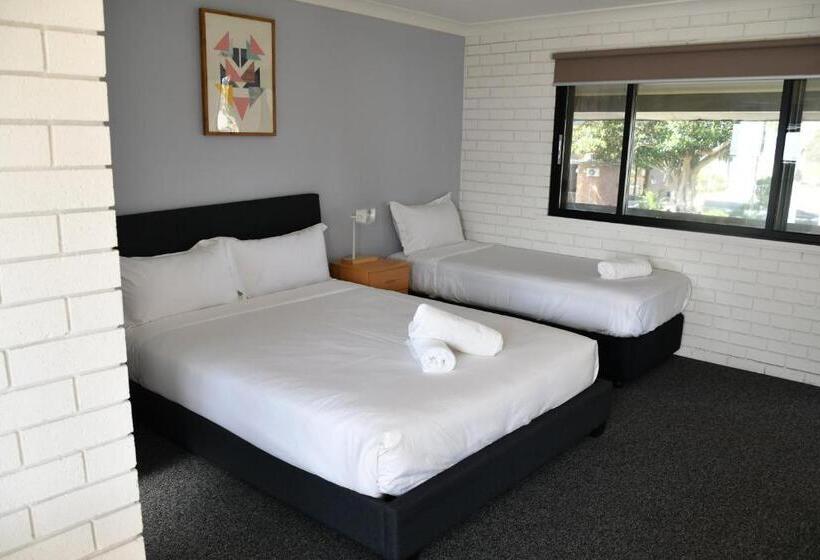 Номер Стандарт, Lakeside Inn Wollongong