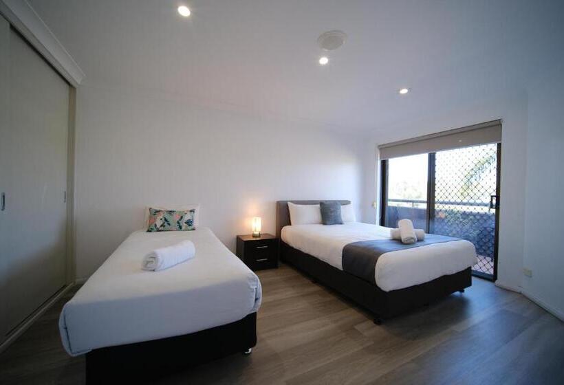 Апартаменты 2 Спальни, Lakeside Inn Wollongong