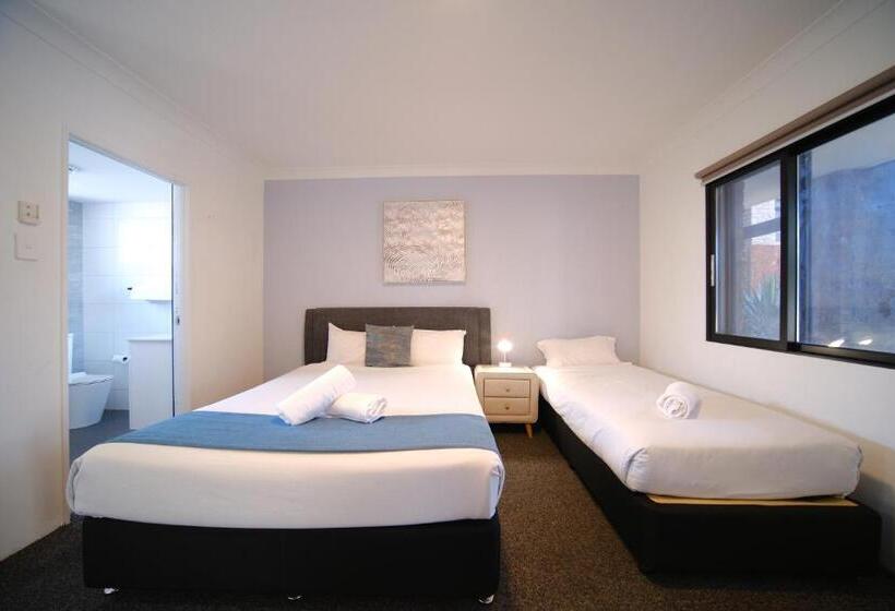 Номер Стандарт, Lakeside Inn Wollongong