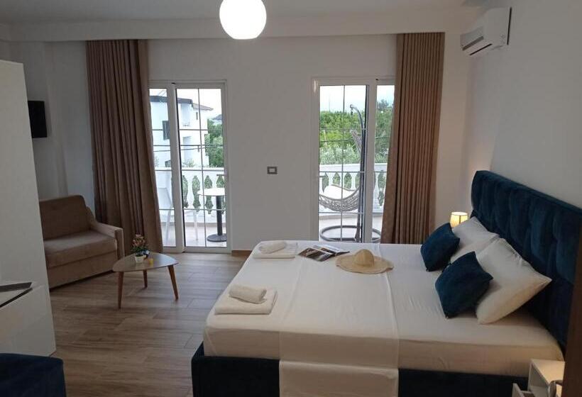 اتاق استاندارد سه تخته با بالکن, Tre Isole Ksamil