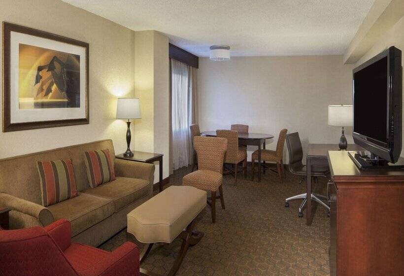 Люкс, Embassy Suites By Hilton Austin Arboretum