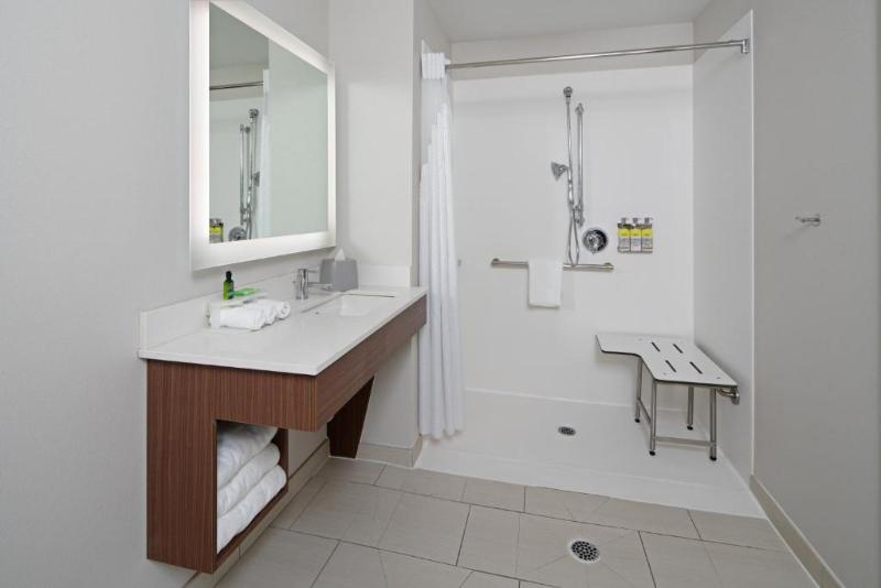 Büyük Çift Kişilik Yataklı Süit, Holiday Inn Express Seattle   Sea Tac Airport, An Ihg