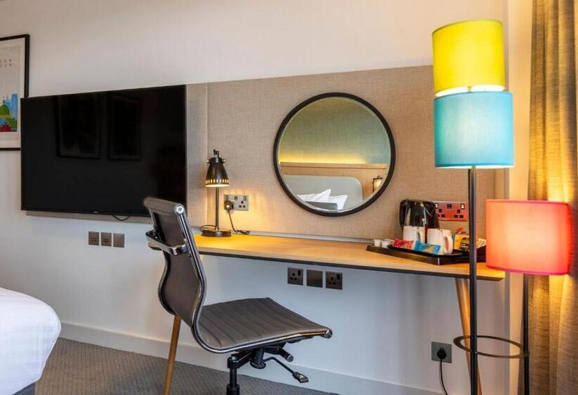 Quarto Estandar Cama King, Holiday Inn Milton Keynes Central, An Ihg