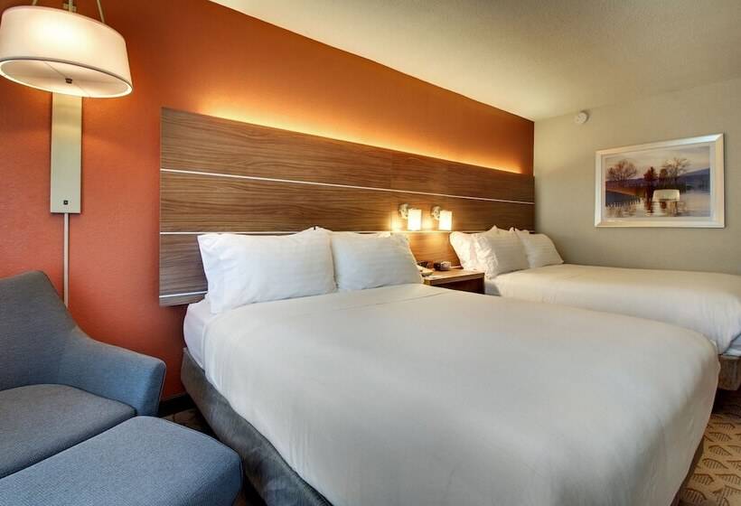Номер Стандарт 2 Двуспальные Кровати, Holiday Inn Express Poughkeepsie, An Ihg
