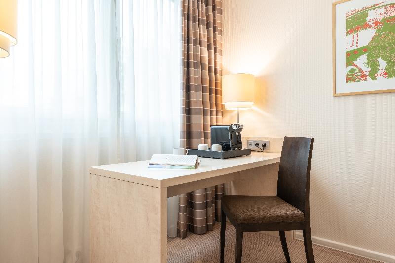 اتاق استاندارد سه نفره, Select Hotel Mainz