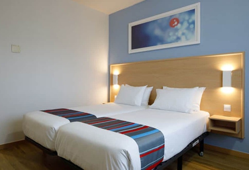 Номер Стандарт, Travelodge Barcelona Fira