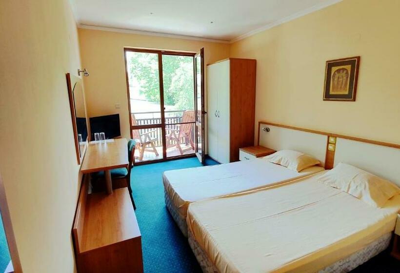 Номер Стандарт с Балконом, Villa Bora