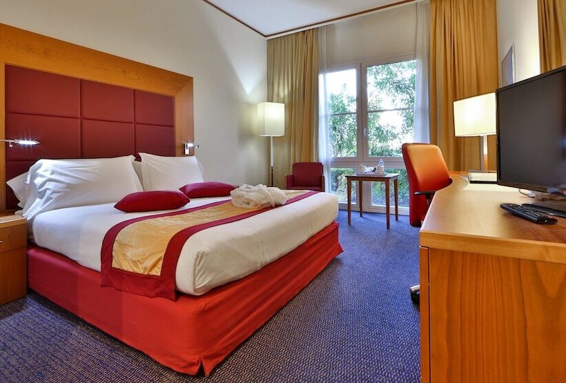 스탠다드 룸, Crowne Plaza Venice East, An Ihg