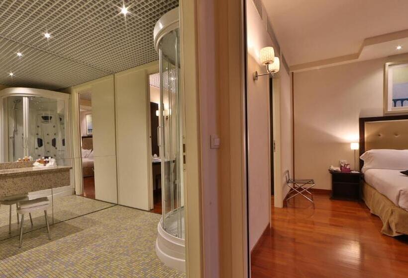 패밀리 스위트, Crowne Plaza Venice East, An Ihg