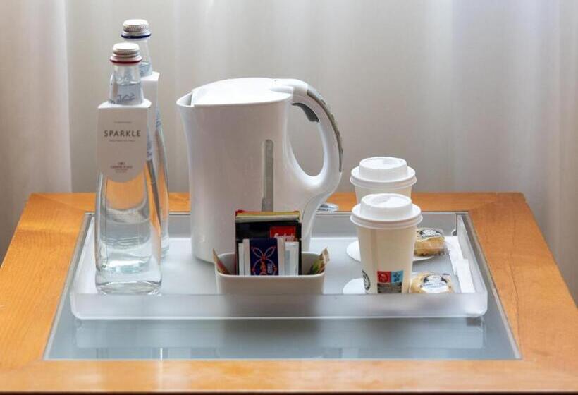 스탠다드 트리플 룸, Crowne Plaza Venice East, An Ihg
