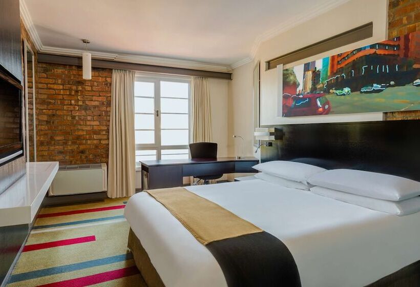 Номер Стандарт, Garden Court Victoria Junction