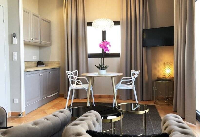 Люкс с Террасой, Les Suites   Domaine De Crécy