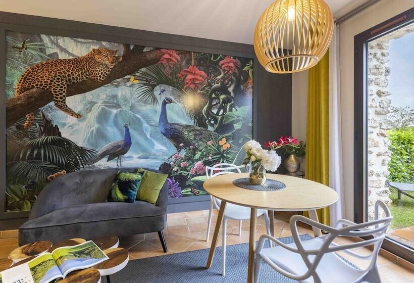 Люкс с Террасой, Les Suites   Domaine De Crécy
