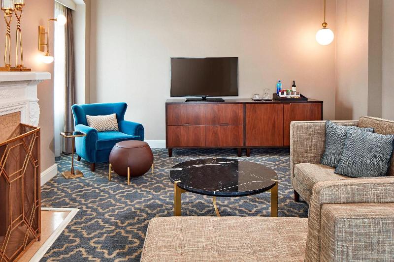 Suite mit Ausblick, Adagio, Autograph Collection