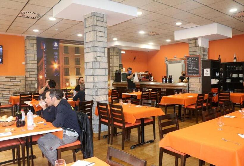 اتاق استاندارد یک نفره, 44