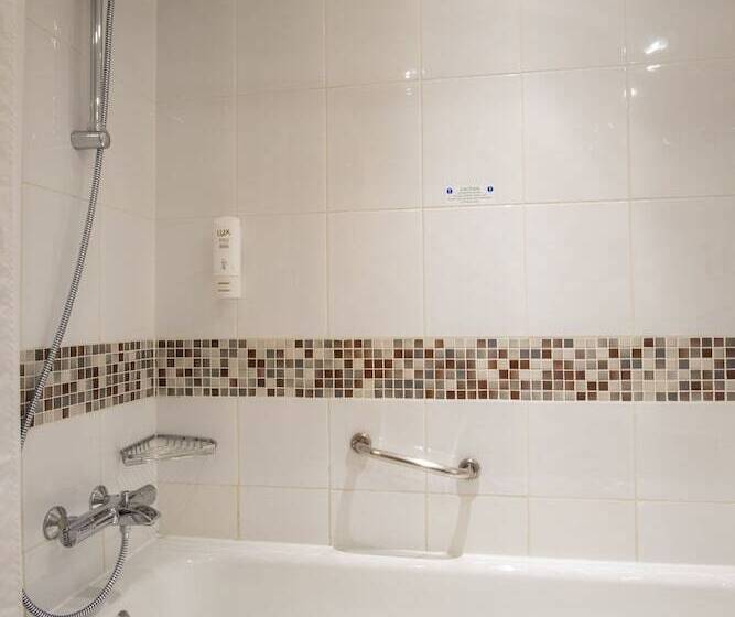 Номер Стандарт, Holiday Inn London Brentford Lock, An Ihg