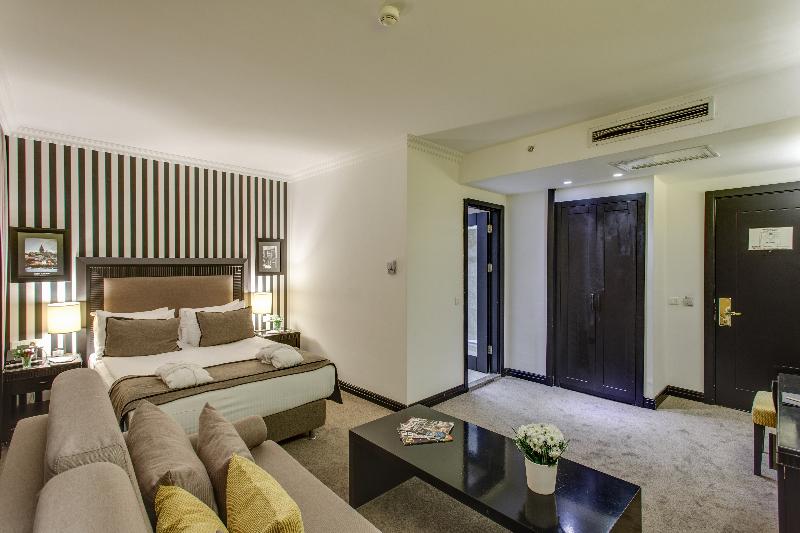 Семейный Номер Deluxe, Macdonald Old England Hotel & Spa