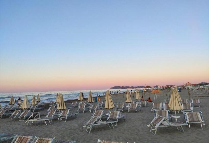 Трехместный Номер Deluxe Вид на Море, Baltic Riccione Fronte Mare