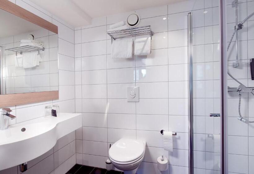 Номер Стандарт, Clarion Collection Hotel Bryggeparken